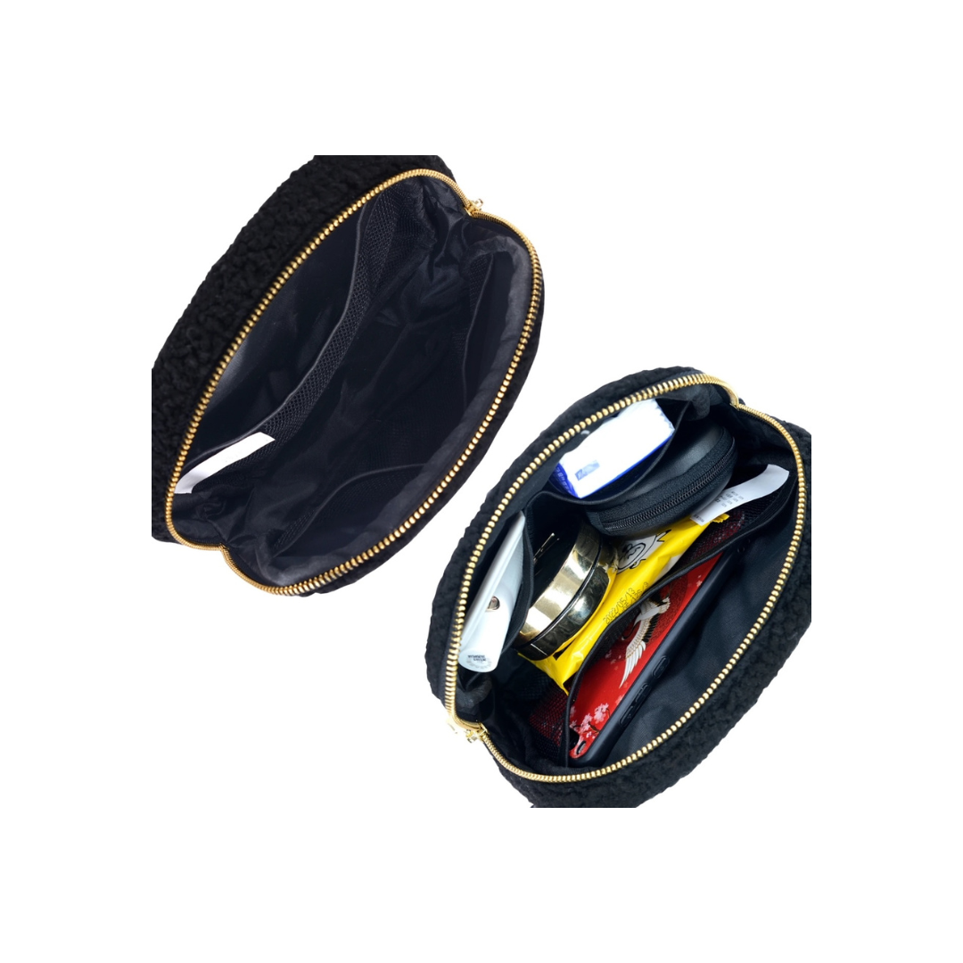 CROSSBODY BAG FLEECE - SCHWARZ
