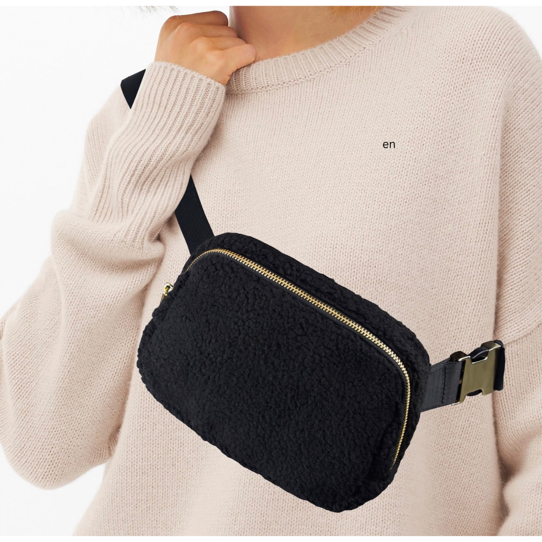 CROSSBODY BAG FLEECE - SCHWARZ